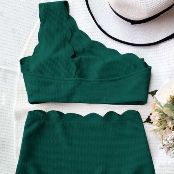 Bikini Set - Picture 4 of 8